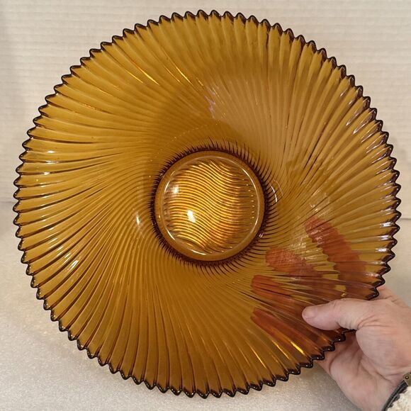 Vintage Amber Glass Centerpiece Large Bowl Swirl Pattern Sawtooth Edge France - Picture 2 of 9